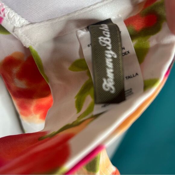 Tommy Bahama floral 2 peace set halter top top is 38C bottom is small - Picture 3 of 7